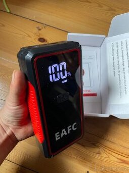 Nová startovací powerbanka baterie zdroj jump starter silná