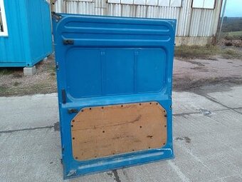 Boční posuvné dveře na Ford Transit