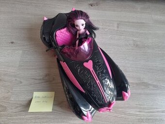 Monster High Draculaura a auto