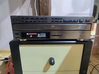 Prodám CD player Sony CDP-C312M