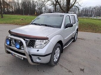 Nissan Pathfinder 2.5, Diesel, 4x4, 7-mistný, rv.2005/12
