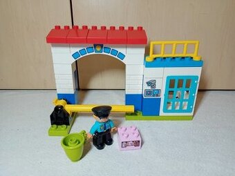 lego duplo policejní stanice