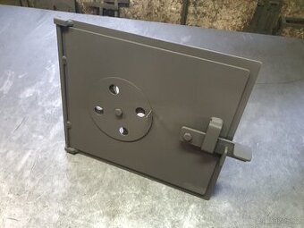 Dvířka k udírně 350x300