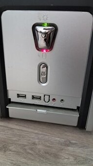 Prodám kompletní PC sestavu – Core 2 Duo, monitor Acer 22"