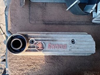 Škoda 135GL 136GL Favorit ventilové víko