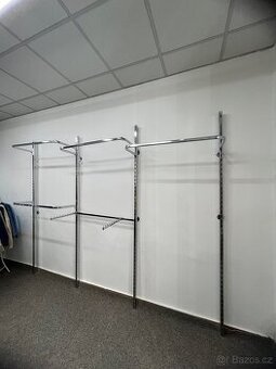 Prodám nástěnné stojany na oblečení/ Šatní systém/Sestava