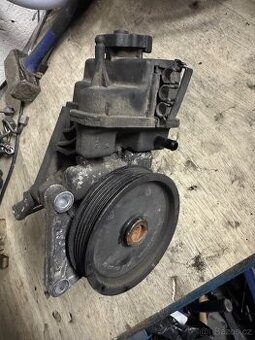 Servo čerpadlo řízení Mercedes W204 W212 2.2 CDI OM651