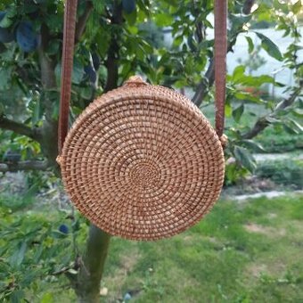 Štýlová boho/hippie prírodná kruhová kabelka ORSAY