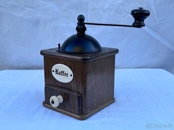 Hezký mlýnek na kávu