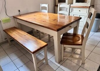 SET MASIVNÍHO KVALITNÍHO NÁBYTKU