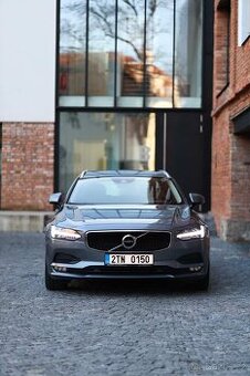 VOLVO V90 D4 140kW AWD ADVANCED EDITION MOMENTUM 4x4