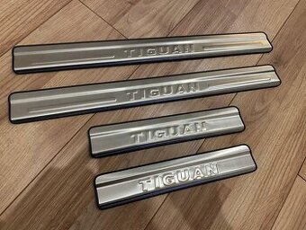 Nerezove listy na prahy Volkswagen TIGUAN