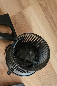 Citroën XANTIA - originálny motorček kúrenia