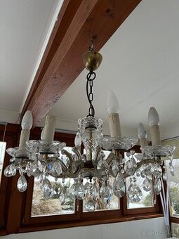 Křišťálový lustr