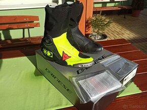 Dainese AXIAL D1 VR46 Rossi boty - 1