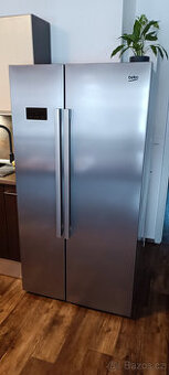 ZAMLUVENO Americká lednice BEKO GN 163130 X