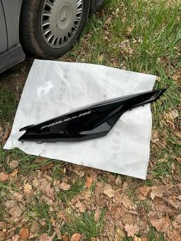 Honda Forza 350 pravý zadní boční plast (83200-K1B-D00ZD)