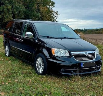 Lancia Voyager 2.8l výbava Platinum
