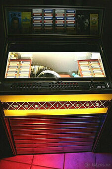 Jukebox Wurlitzer Lyric ze 60. let ve skvělém stavu