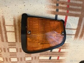 Škoda 105,120,130 originální levý přední blikač