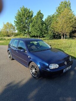 VW Golf 4
