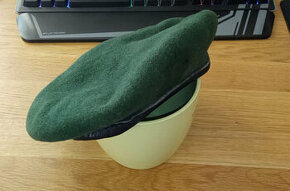 Baret zelený - 1