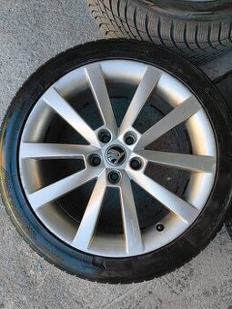 5x112 r18. 225/45 18