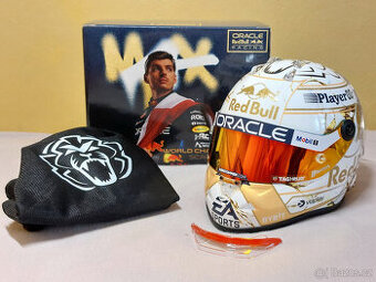 Predám Max Verstappen 2024 Red Bull F1 majstrovská helma 1:2