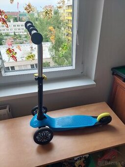 Dětská koloběžka se 3 kolečky OXELO