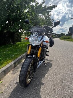 Yamaha FZ8