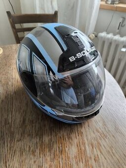 Helma na motorku