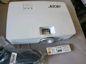 Acer P1525