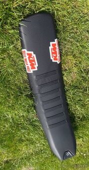 Ktm sedadlo