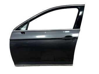 Levé přední dveře šedá metalíza LR7H VW Passat B8 r.v. 2015