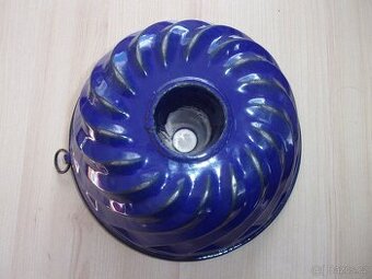 PLECHOVÁ BÁBOVKA forma na bábovku - MODRÝ A BÍLÝ SMALT