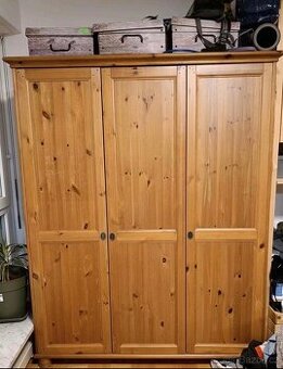 3 dvéřová skříň Leksvik