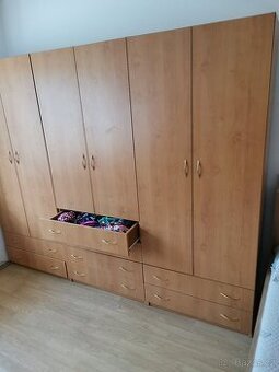 Šatní skříň, dětský pokoj