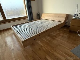 Designová postel z masivu Kobe 160x200cm