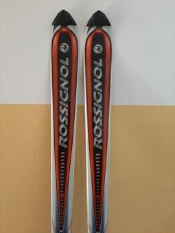 Sjezdové lyže Rossignol