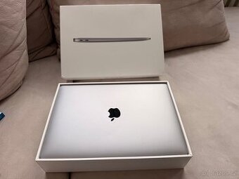 MacBook Air 13” (2019) – Intel i5 – 128 GB SSD – TOP STAV