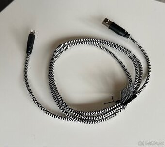 IKEA nabíjecí kabel USB-A a Lightning