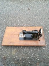 starý šicí stroj
