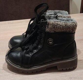 Nové dívčí zimní botky vel. 31