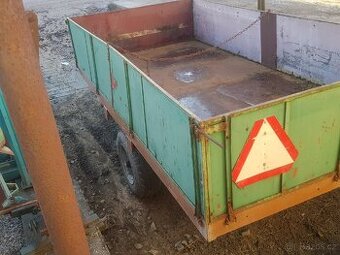 vlek za traktor ,vůz , vlečka , vozík ,kára