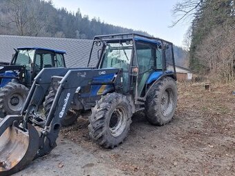 Traktor New Holland UKT - 1