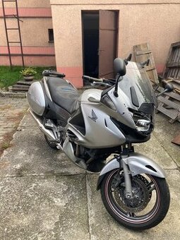 HONDA DEAUVILLE NT 700 V
