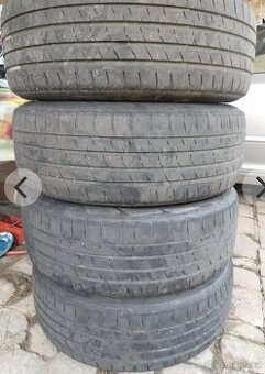 Prodám 4ks letní gumy 225/55/19 pekný dezén