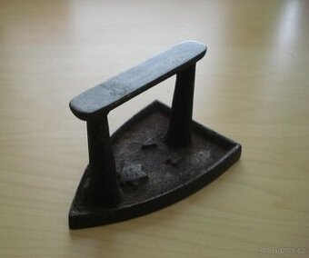 Stará žehlička s židovskou hvězdou