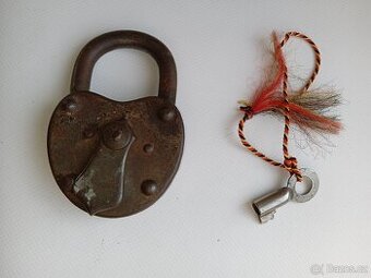 Starý visací zámek - 1