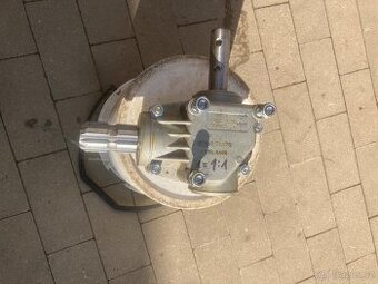 Převodovka 1:1 s drážkováním pro 540ot/min